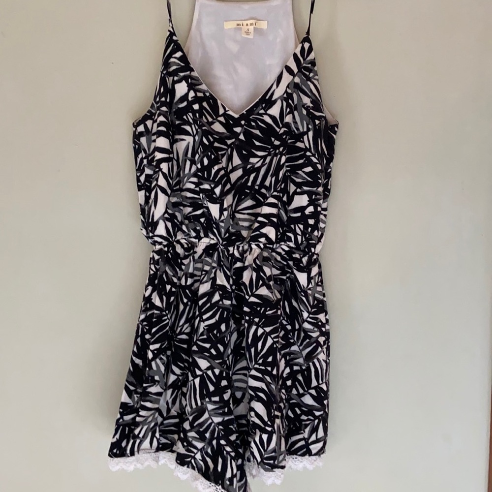 Mia size S shorts Romper- runs small!